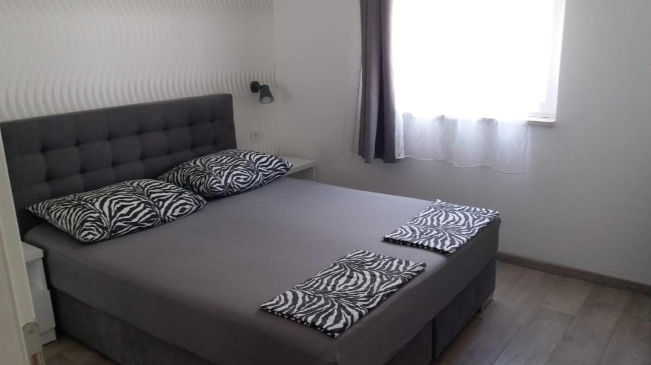 Apartment Mira II ตราสนิสเซ ภายนอก รูปภาพ