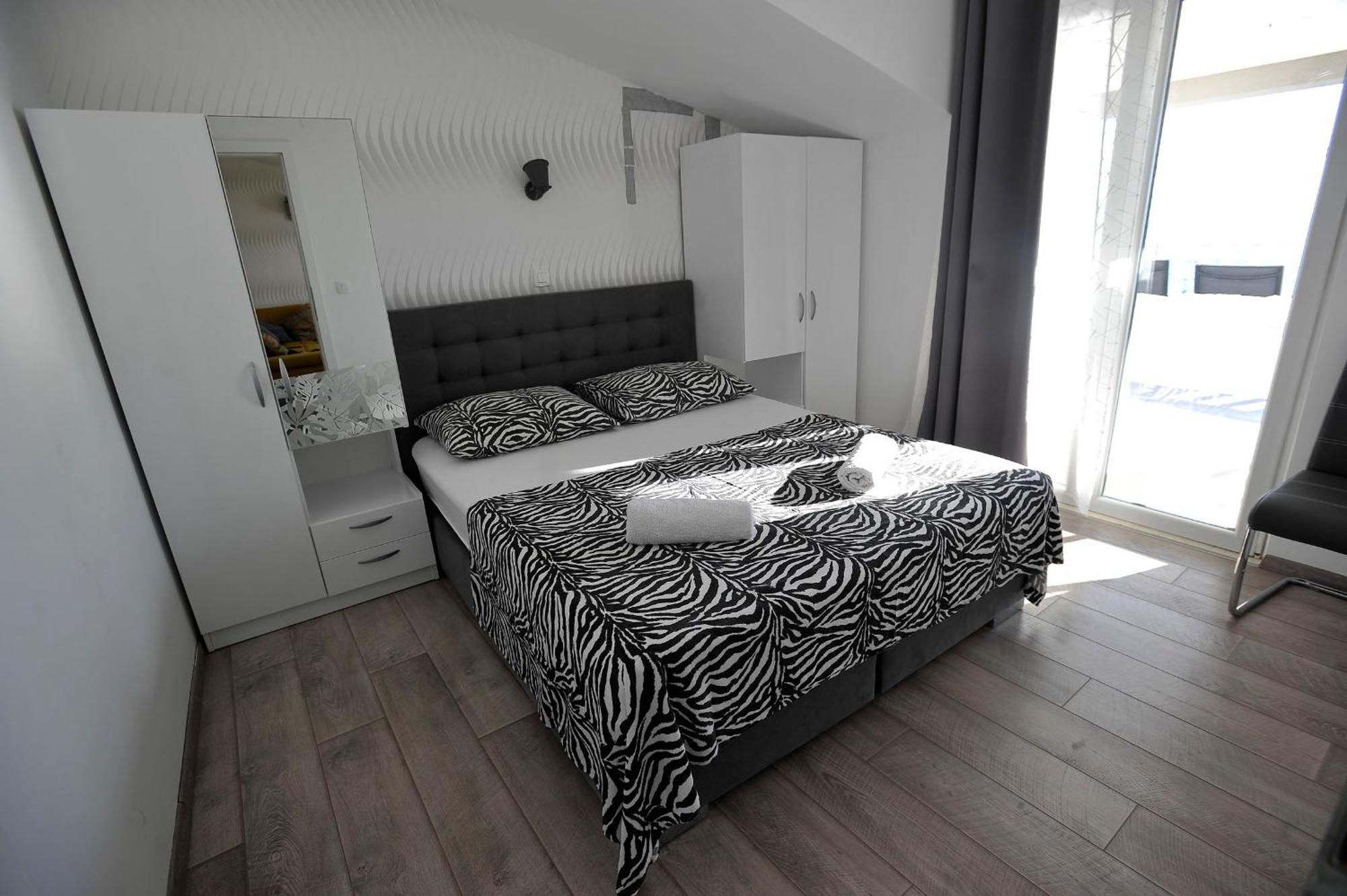 Apartment Mira II ตราสนิสเซ ห้อง รูปภาพ