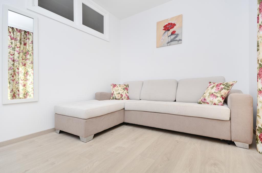 Apartment Mira II ตราสนิสเซ ภายนอก รูปภาพ